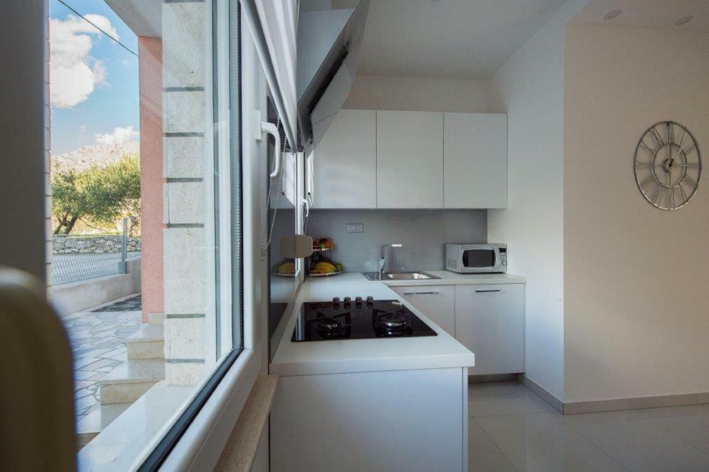 Apartment Sunce โปดสตรานา ภายนอก รูปภาพ