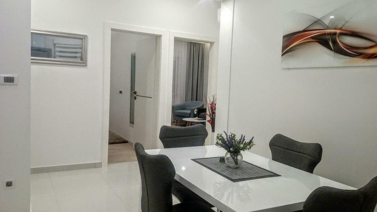 Apartment Sunce โปดสตรานา ภายนอก รูปภาพ