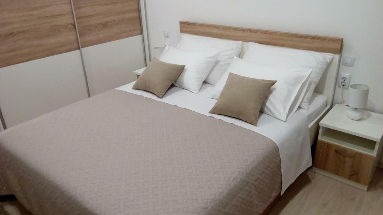 Apartment Sunce โปดสตรานา ภายนอก รูปภาพ