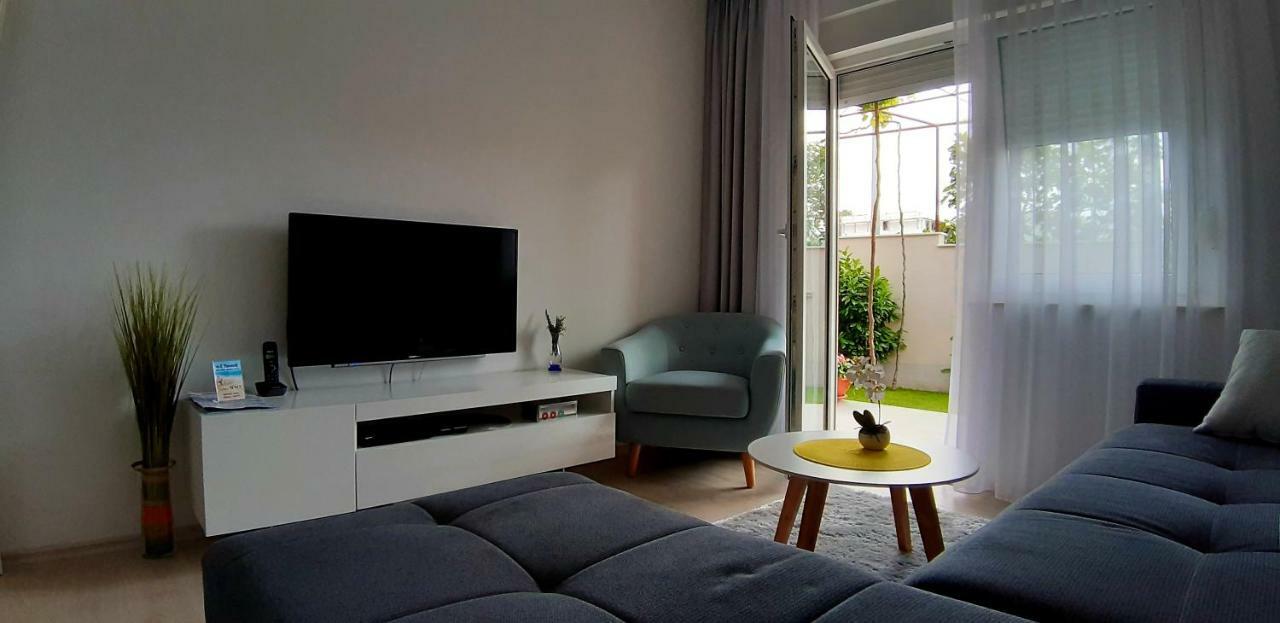 Apartment Sunce โปดสตรานา ภายนอก รูปภาพ